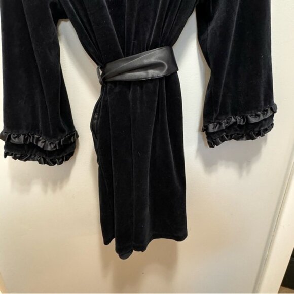 Betsy Johnson Intimates Black Velvet Ruffle Robe Size Medium - Picture 9 of 11